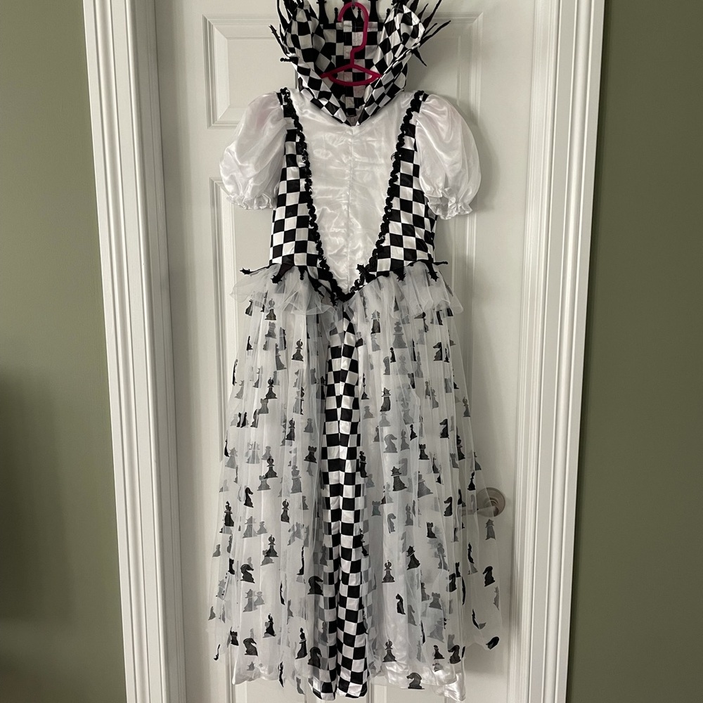 Wishcraft Chess Queen costume